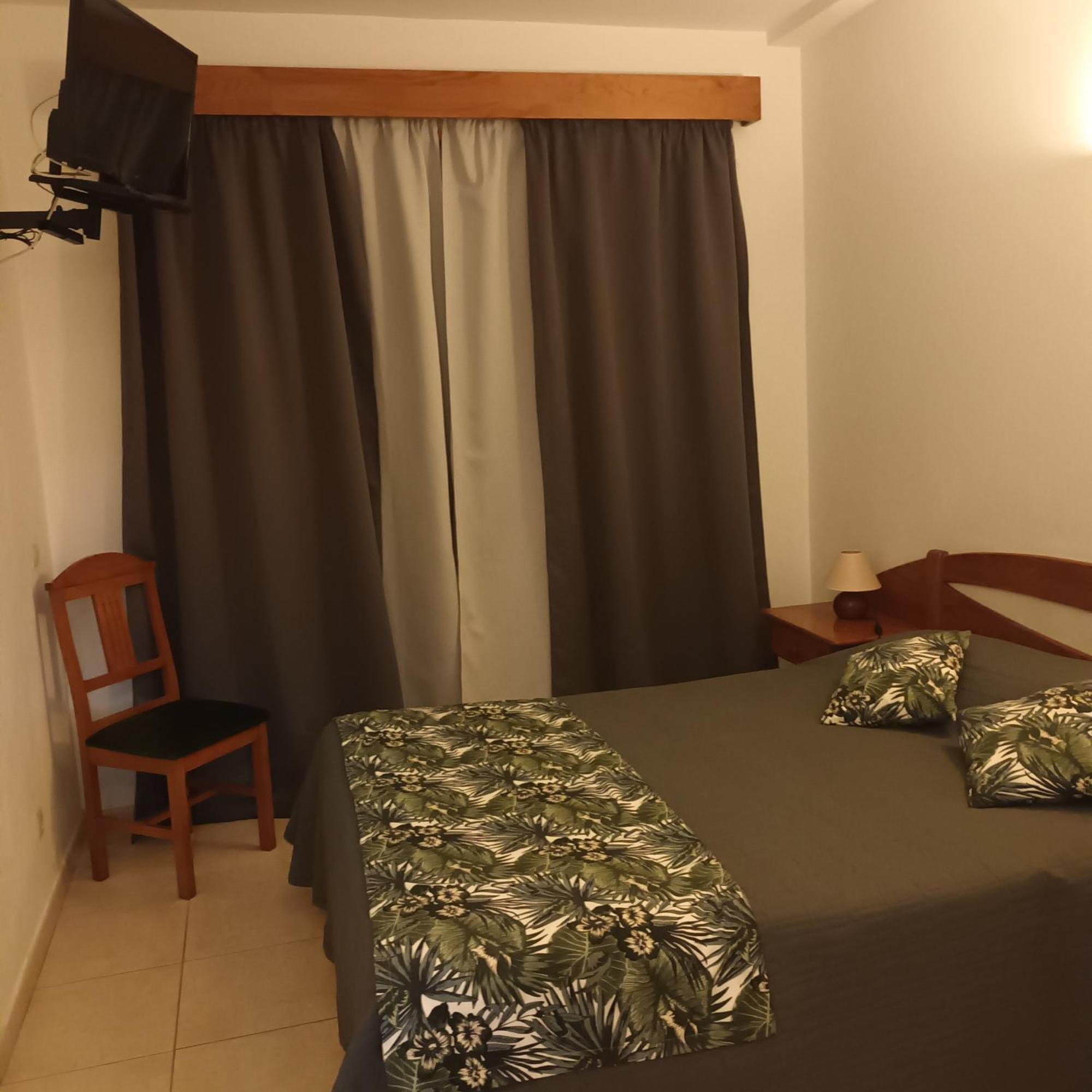 Hospedaria Descansa Pernas มอนชีเก ภายนอก รูปภาพ