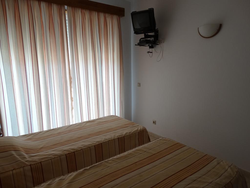 Hospedaria Descansa Pernas มอนชีเก ภายนอก รูปภาพ