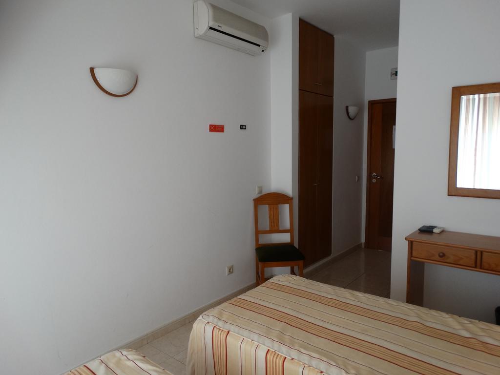 Hospedaria Descansa Pernas มอนชีเก ภายนอก รูปภาพ